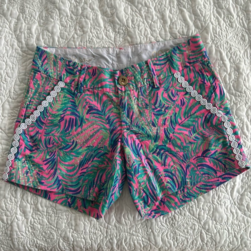Colorful Lilly Pulitzer The Callahan Shorts - Tropical
